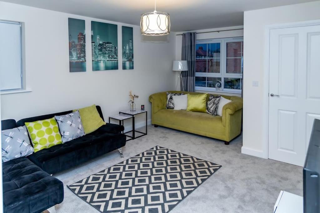 Cozy 3 Bed Sasha House In Beeston Nottingham 빌라 외부 사진