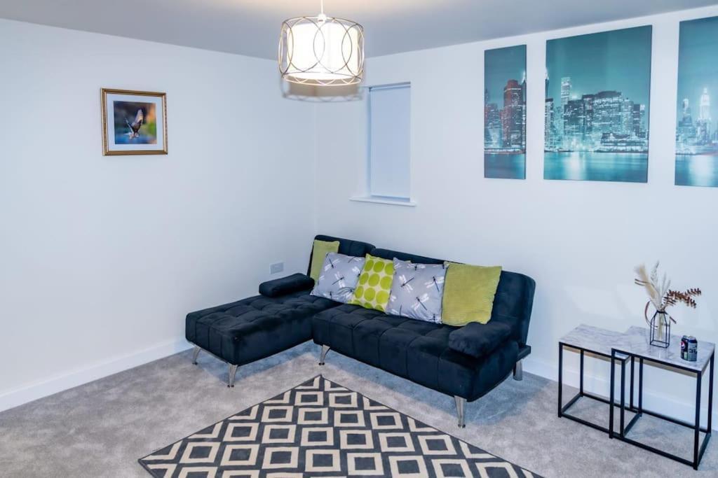 Cozy 3 Bed Sasha House In Beeston Nottingham 빌라 외부 사진