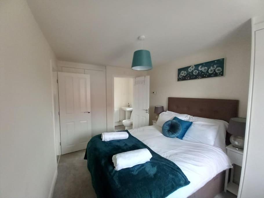 Cozy 3 Bed Sasha House In Beeston Nottingham 빌라 외부 사진