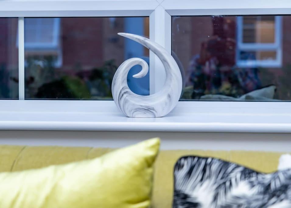 Cozy 3 Bed Sasha House In Beeston Nottingham 빌라 외부 사진