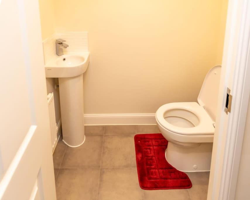 Cozy 3 Bed Sasha House In Beeston Nottingham 빌라 외부 사진