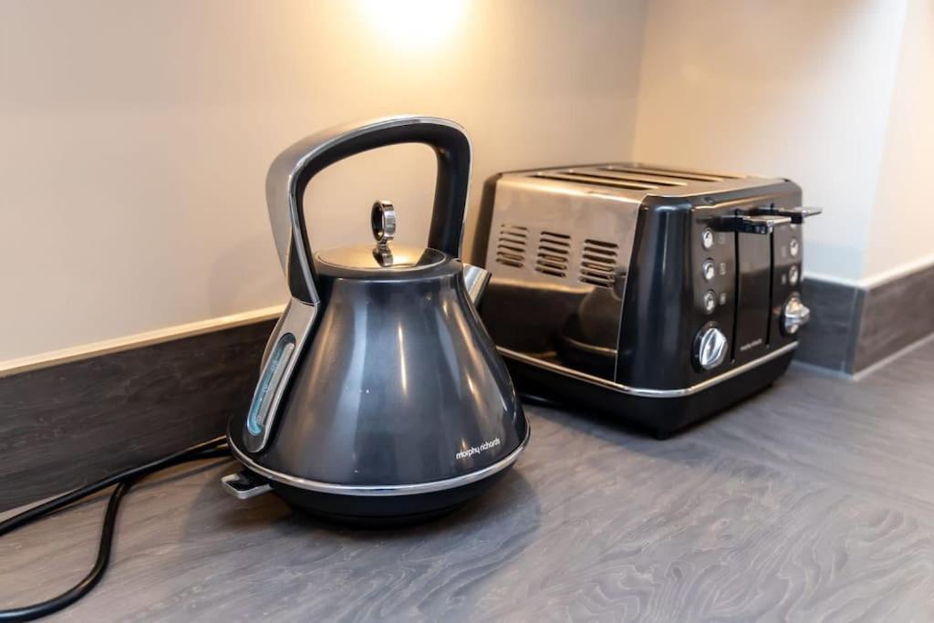 Cozy 3 Bed Sasha House In Beeston Nottingham 빌라 외부 사진